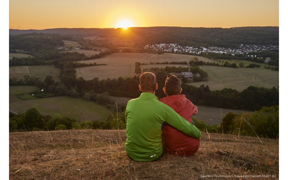 Sonnenuntergang auf der Sauerland-Waldroute