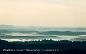 Wolken und Nebelmeer über dem Sauerland