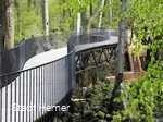 Die freischwebende Brücke über dem Felsenmeer biet